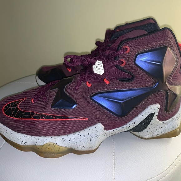 NIKE Lebron Trece XIII 13 Burgundy Size 7 Men’s - Picture 2 of 6